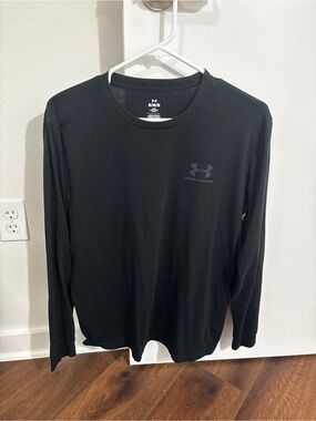 Under Armour Long Sleeve Crewneck T-Shirt | Black | Mens Medium